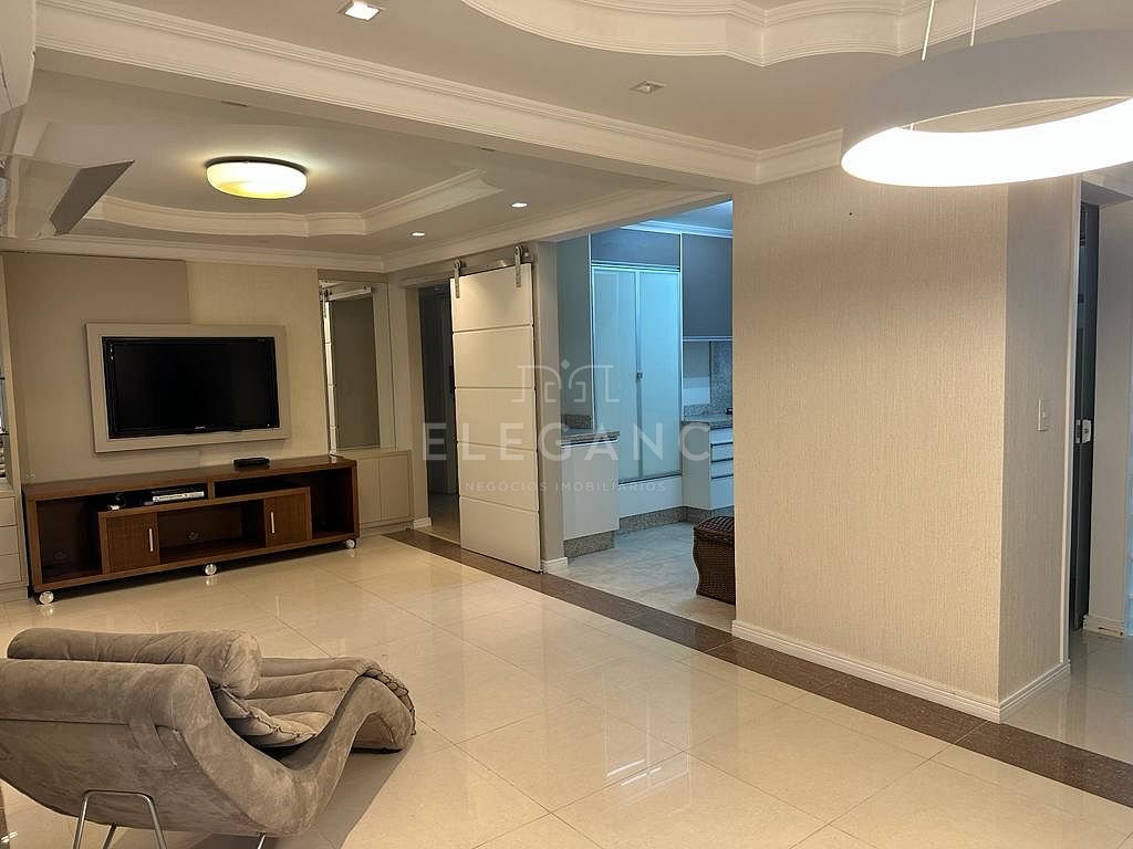 Apartamento no Centro á venda em Balneário Camboriú