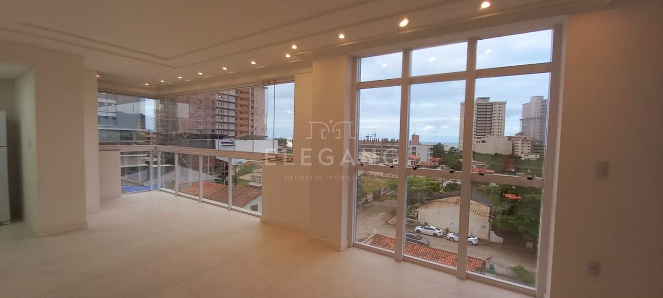 Apartamento no Pereque á venda em Porto Belo