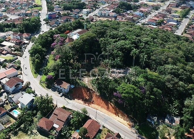 Terreno á venda em Joinville